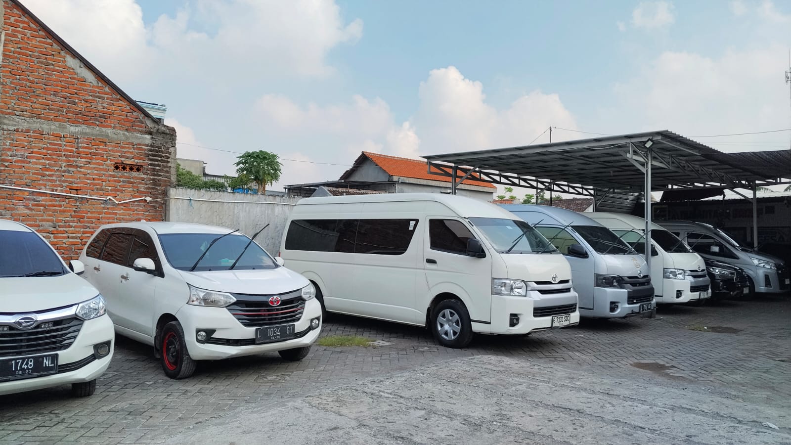 Jasa Sewa Mobil Surabaya Sidoarjo Jawa Timur dengan Sopir – Rental Mobil Profesional & Nyaman